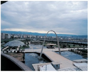 Oscar Niemeyer's fairground tripoli