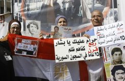 lebanese mothers protest - syrian prison
