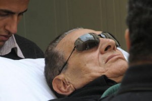 mubarak  on stretcher
