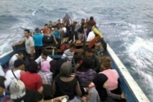 asylum seeker boat