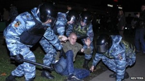 russia arrests migrants