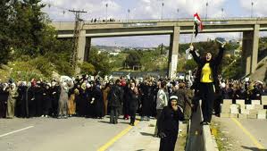 women protest in syria