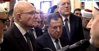 Former Lebanese PM Foad Siniora center surrounded by  caretaker PM Nagib Mikati (R)  and PM Designate Tammam Salam