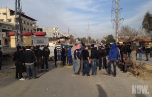 sunnis block roads in Beqaa