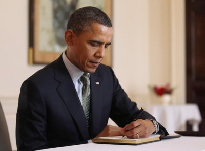 obama writing a letter