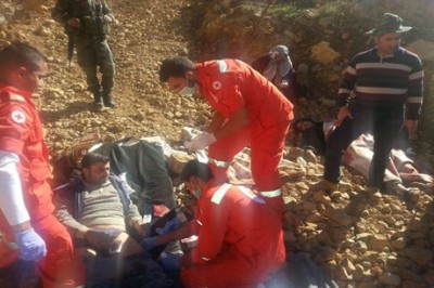 syrian treated by Red cross