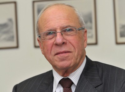 Chairman of the board of Château Ksara, Zafer Chaoui