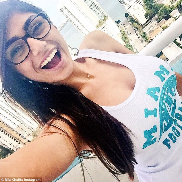 Online Porn Star - YOU CAN'T SCARE MEâ€: Porn star Mia Khalifa tells ISIS over ...