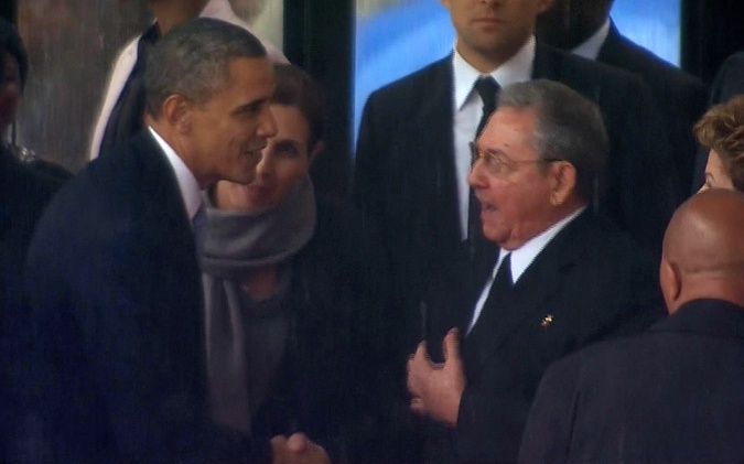 CASTRO obama handshake , panama