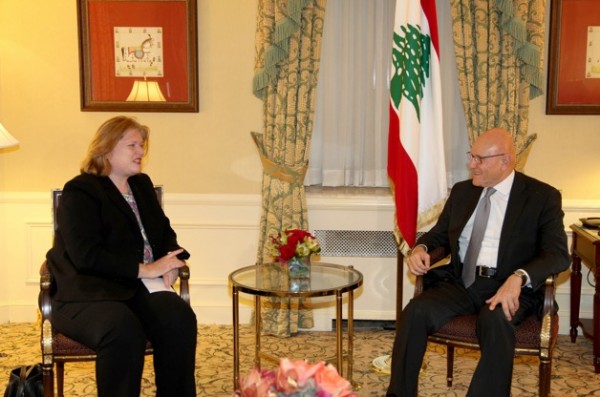 Lebanon PM Tammam Salam held a meeting  with U.S. Assistant Secretary of State for Population, Refugees and Migration, Anne Richard where talks highlighted the burden of Syrian refugees on Lebanon Sept 24, 2015