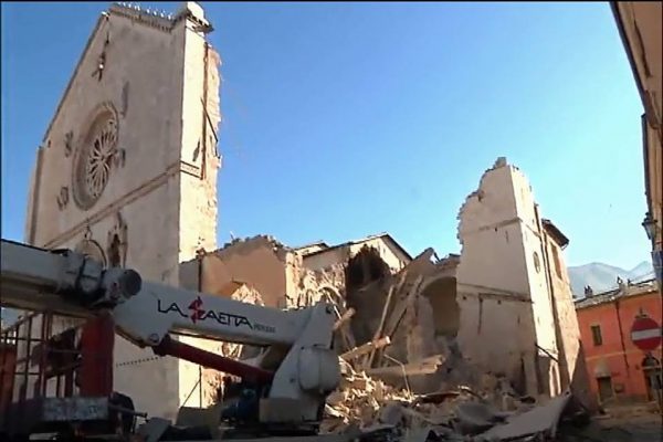A handout TV grab released by Italian broadcast Sky Tg24 shows the destroyed basilica of Norcia, Italy, after an 6.6-magnitude earthquake on Sunday. PHOTO: SKY TG24/AGENCE FRANCE-PRESSE/GETTY IMAGES