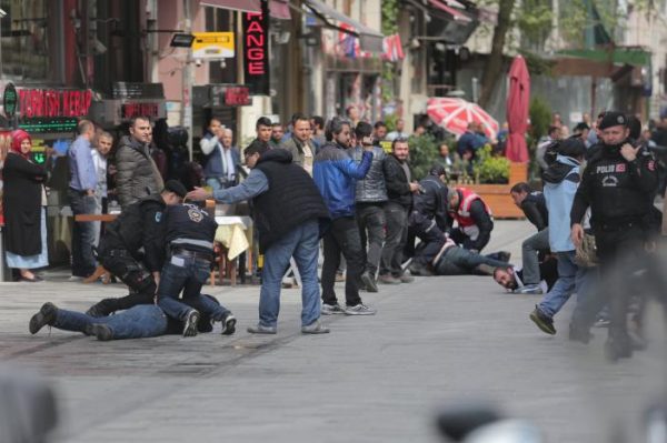 Turkish Police Fire Tear Gas Rubber Bullets At May Day Demonstrators