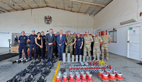 Group photo of UNIFIL and Civil Defense officials with the donated UN assets.