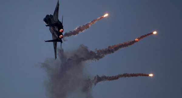 According to Reuters, the Israeli jets carried out another airstrike on Syrian army positions from Lebanese airspace. For its part, the Syrian side launched ground-to-air missiles on Israeli fighters, after which they were forced to turn back.