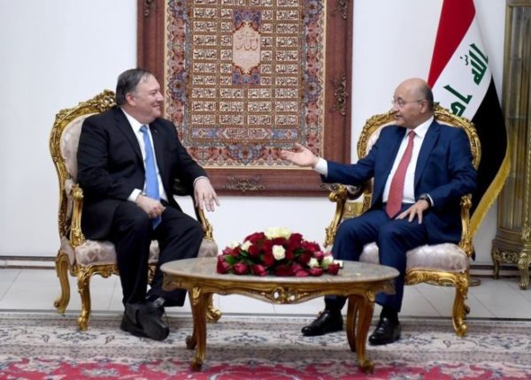 US Secretary of State Mike Pompeo (L) and Iraq President Barham Saleh 