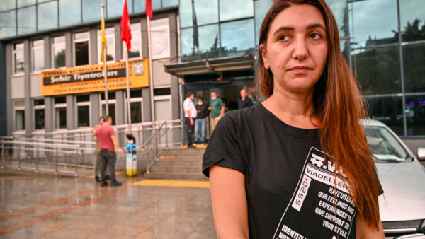 Turkish authorities in Istanbul  ban Kurdish-language play