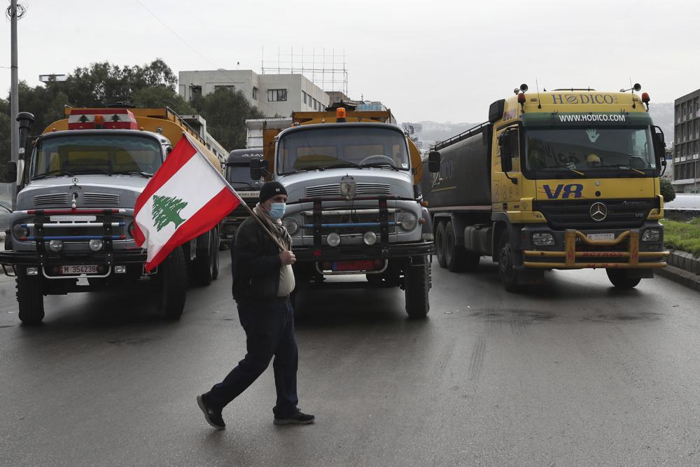 Day of rage paralyzes Lebanon as economic conditions worsen