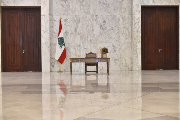Analysis: Lebanon awaits foreign push out of political impasse