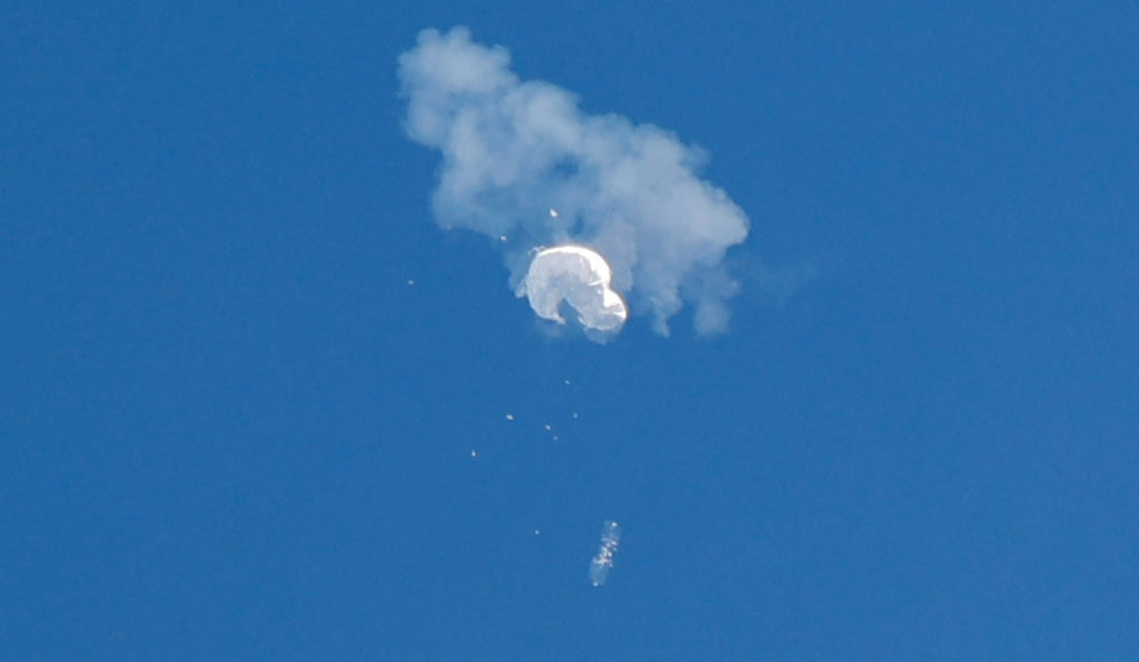 US shoots down suspected Chinese spying balloon