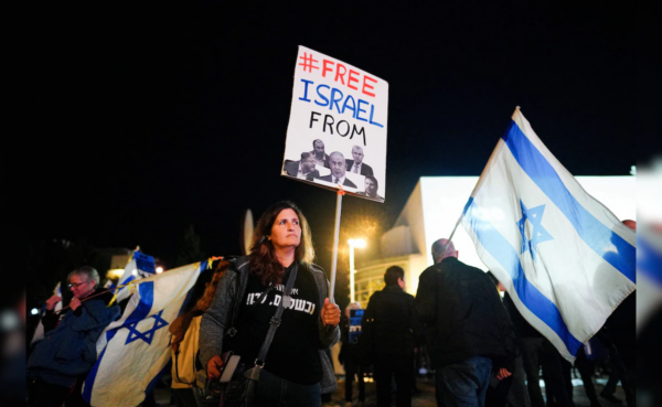 Israeli protesters demand return of hostages, early elections