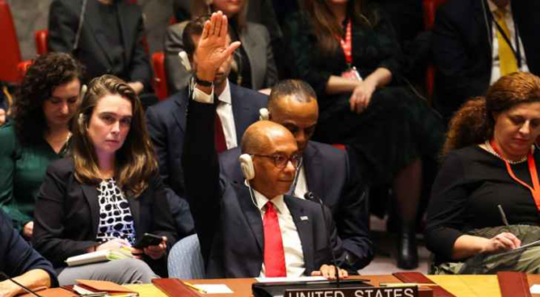 U.S. sides with Israel, vetoes Palestinian bid for full UN membership