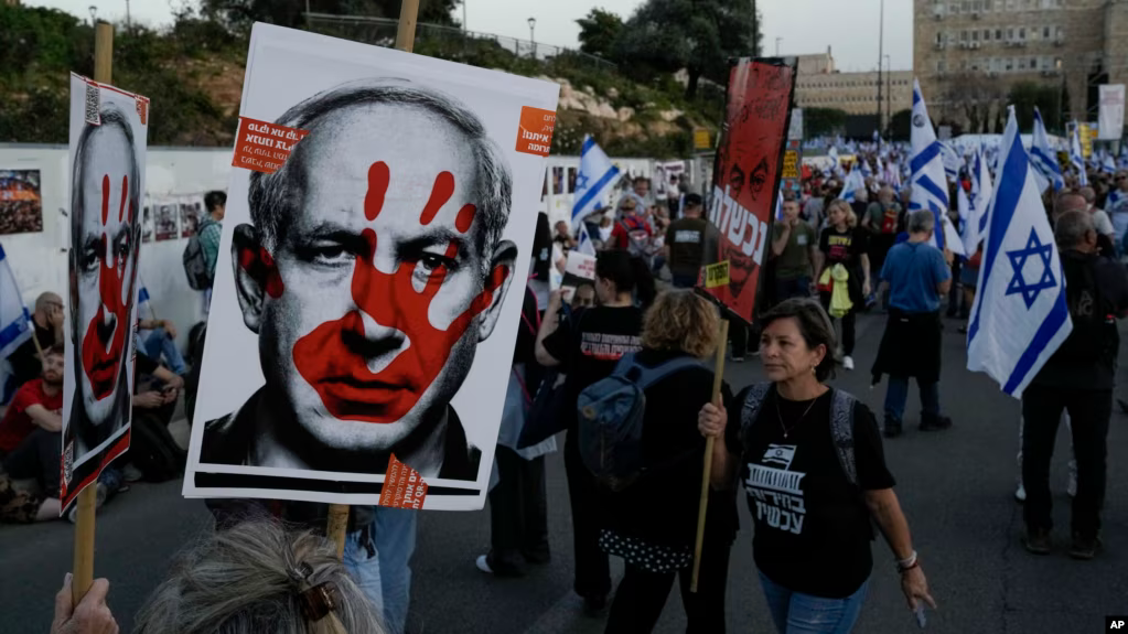 Largest protest in Israel since war began to increase pressure on Netanyahu