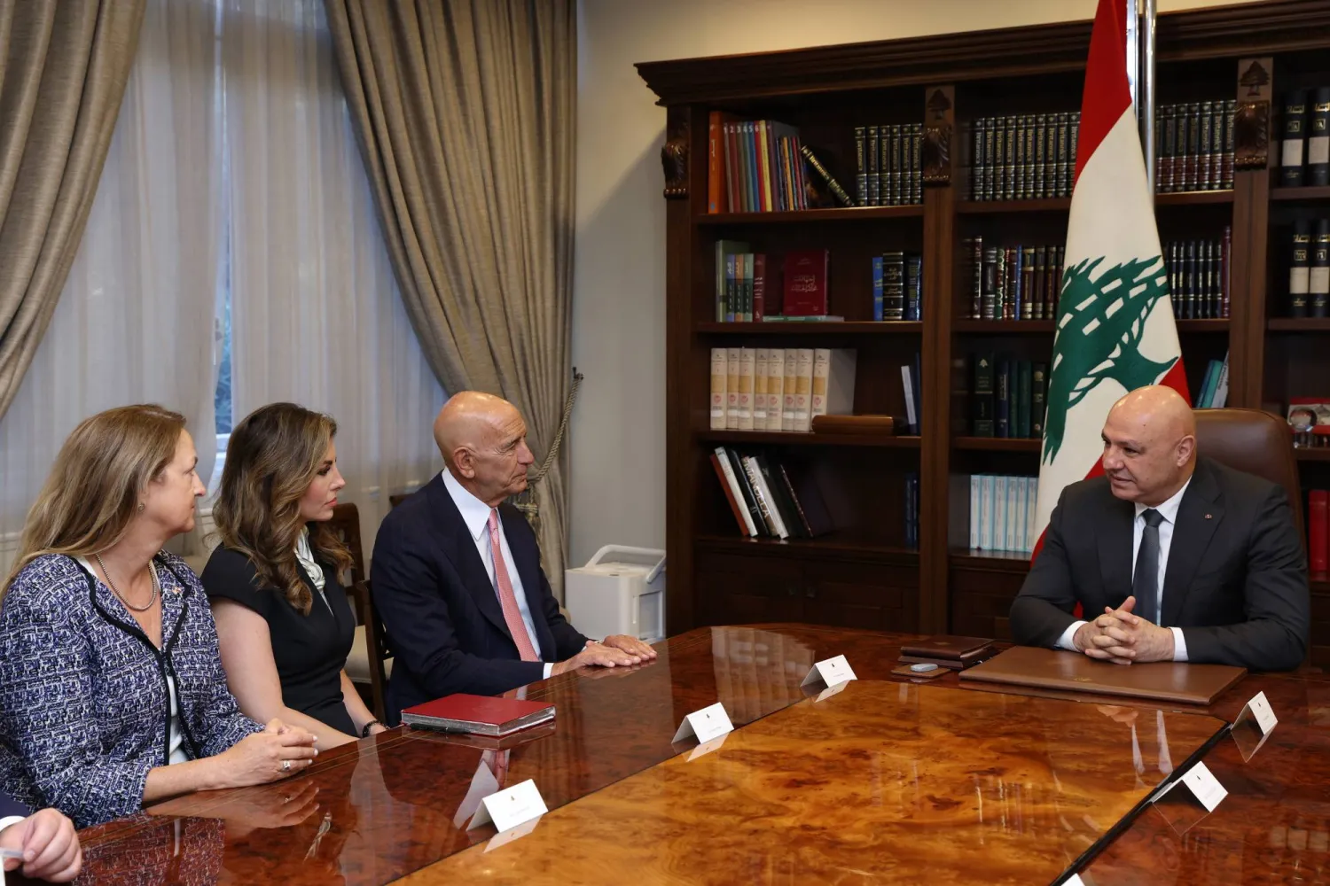 Aoun tells US envoys:  “The ball is now in Israel’s court” to commit to the ceasefire deal