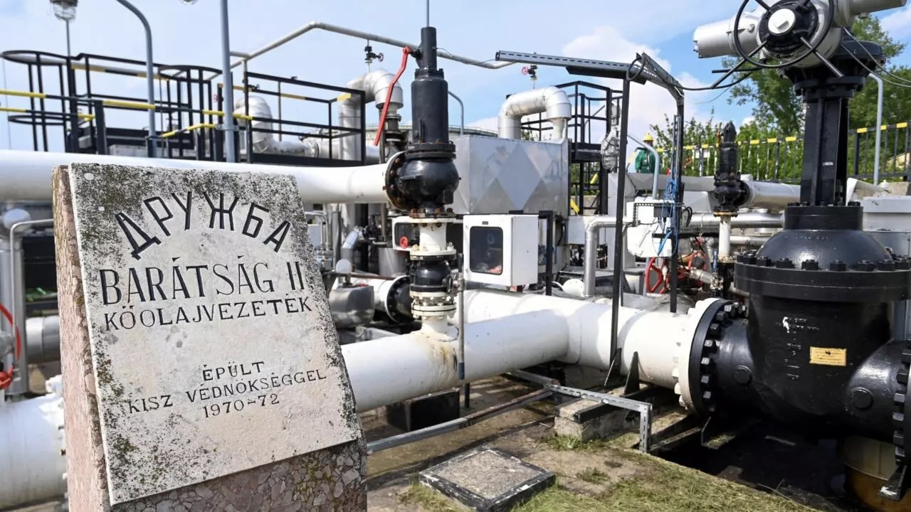 Ukrainian attack halts Russian crude oil flows to Hungary and Slovakia