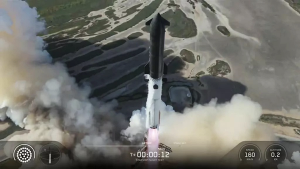 SpaceX carried out a successful test flight of its 14 story Starship