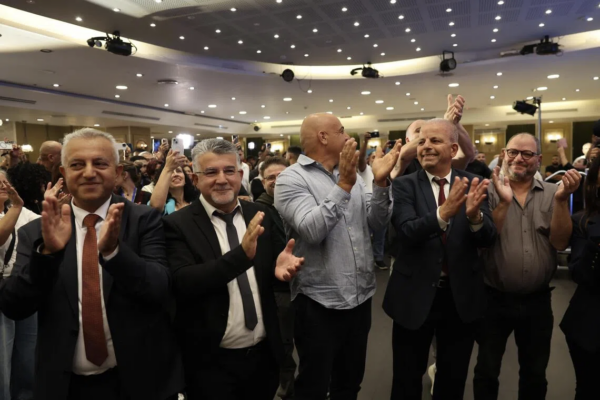 Israeli Arab parties claim kingmaker status in extra-tight vote